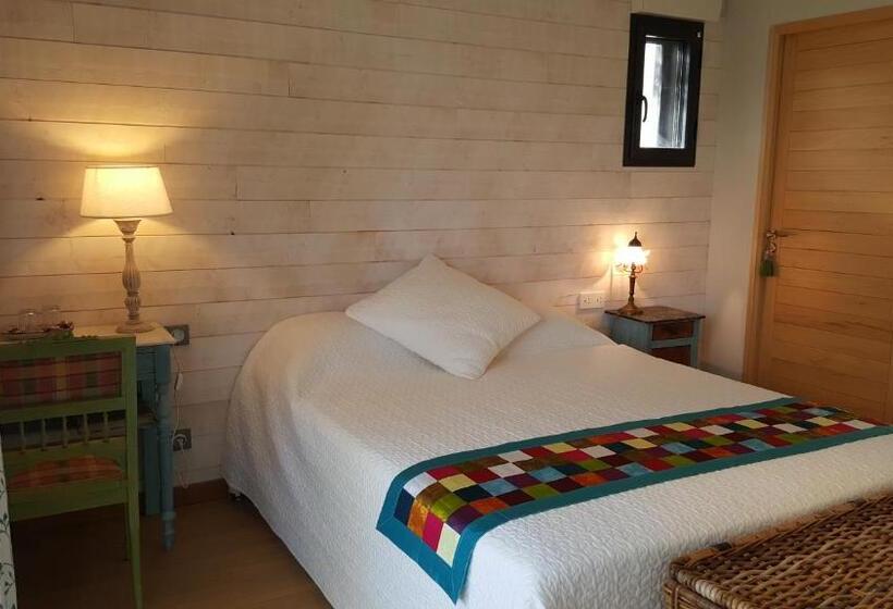 غرفة قياسية ثلاثية, Villa Chamarel