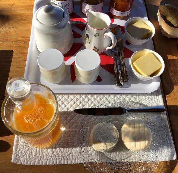 غرفة قياسية ثلاثية, Villa Chamarel