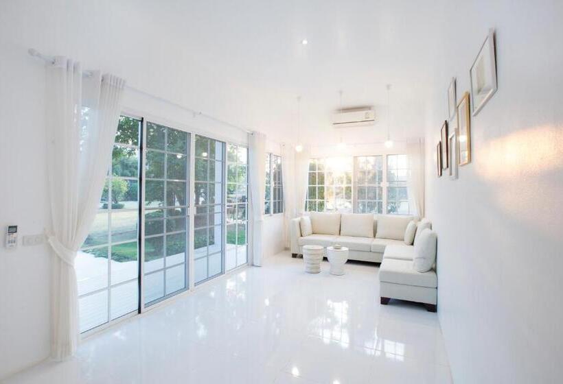 Deluxe Bungalow, The Forest For Rest Resort Khao Yai