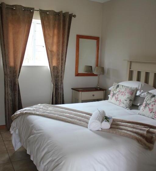 デラックスルーム, A Dam S View Accommodation