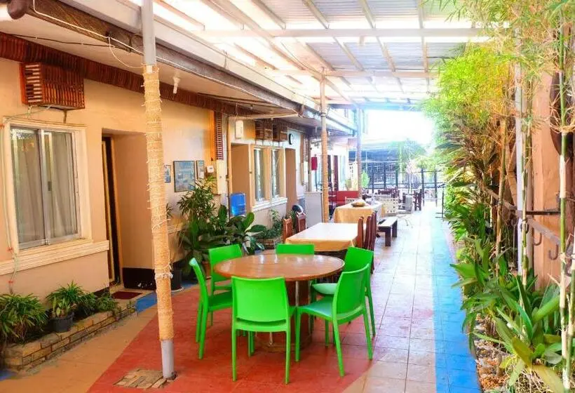 اتاق لوکس, Coron Residencia De Rosario