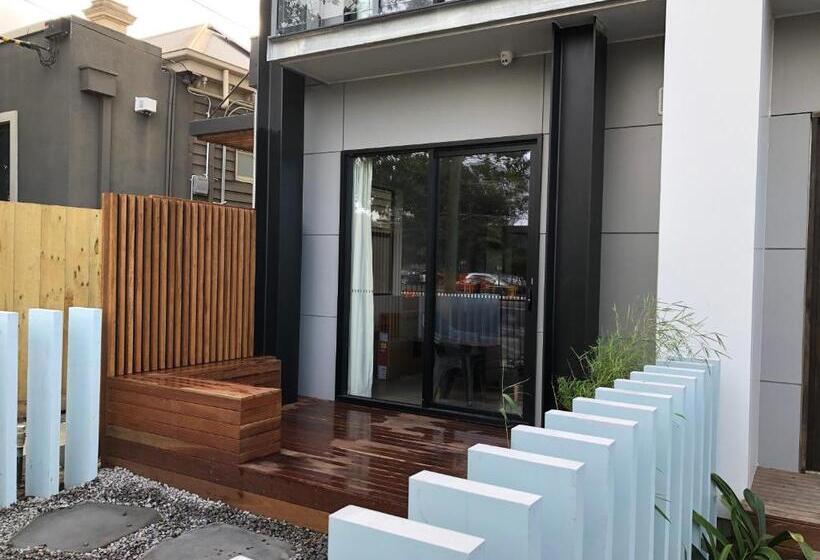 استودیوی لوکس, Timber Door Luxury Accommodation Geelong