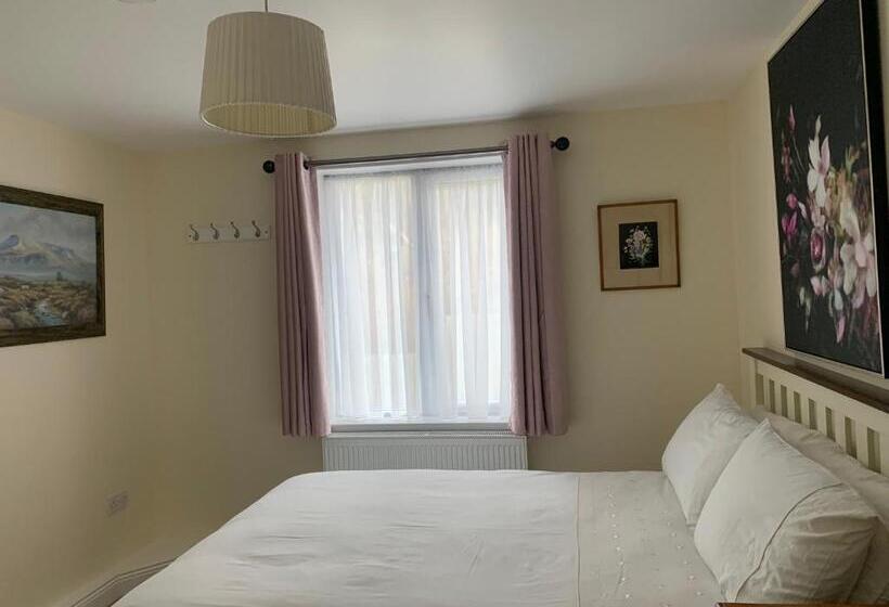 غرفة قياسية, Mary S Of Mulranny