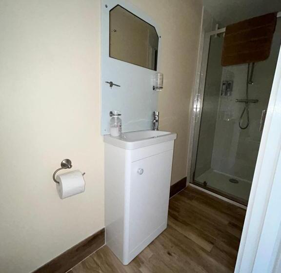 חדר משפחתי נוף לגינה, Mary S Of Mulranny