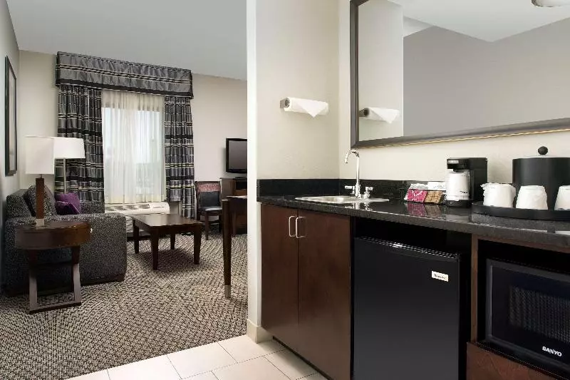 キングサイドベッドのスタンダードワンルーム, Hampton Inn & Suites Athens I 65