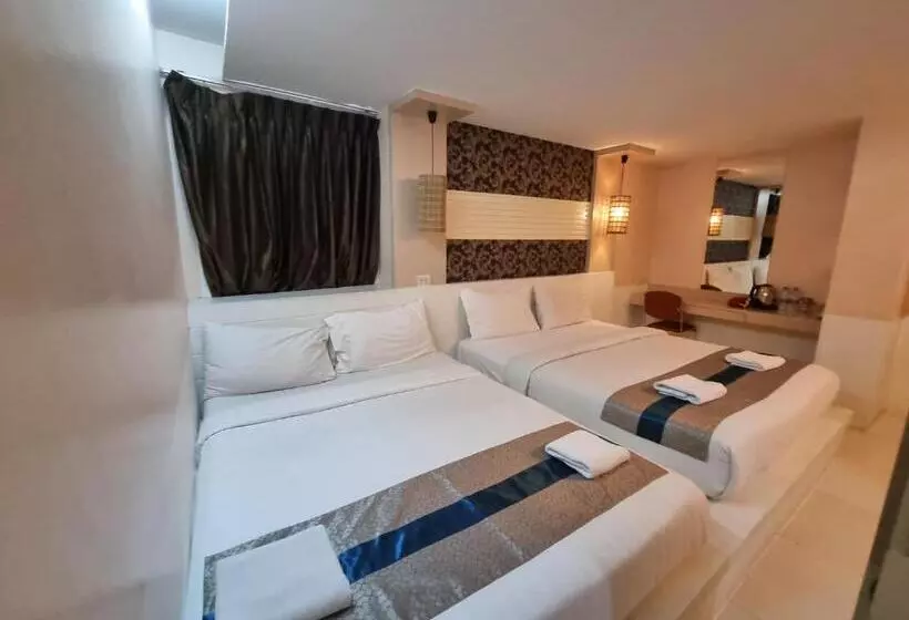 اتاق لوکس خانوادگی, Cozi Inn Hotel, Bangkok