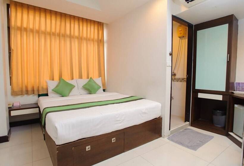 اتاق لوکس, Cozi Inn Hotel, Bangkok