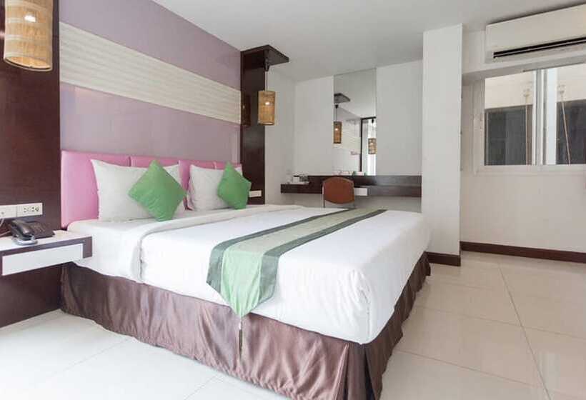 اتاق لوکس سه تخته, Cozi Inn Hotel, Bangkok