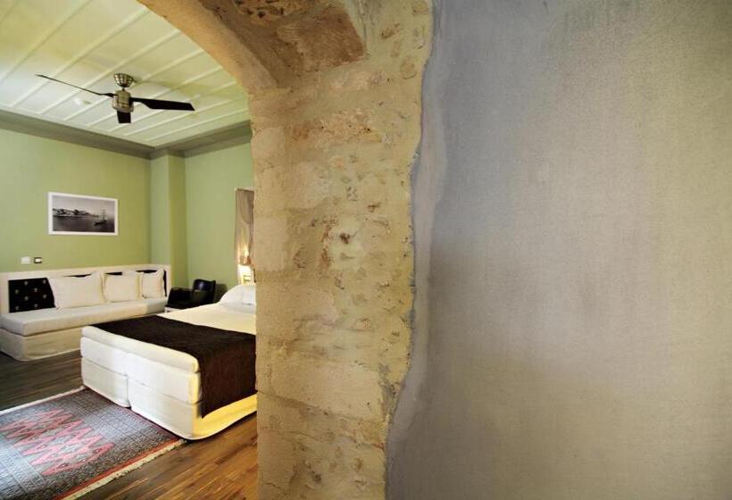 סוויטה, Elia Fatma Boutique