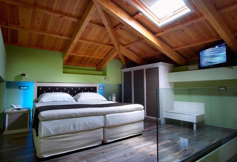 חדר דופלקס, Elia Fatma Boutique