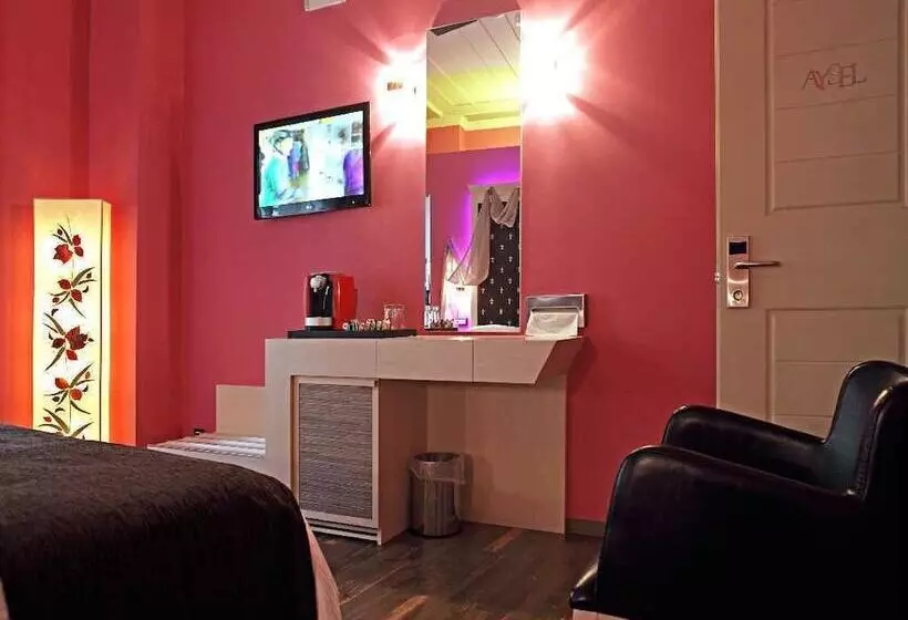 اتاق کلاسیک, Elia Fatma Boutique