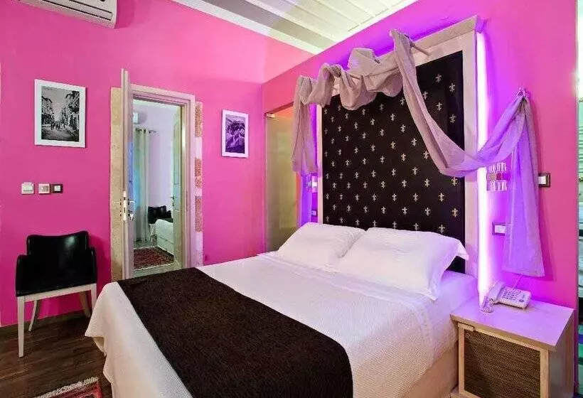 اتاق کلاسیک, Elia Fatma Boutique