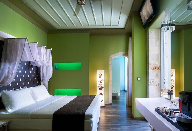 סוויטה, Elia Fatma Boutique