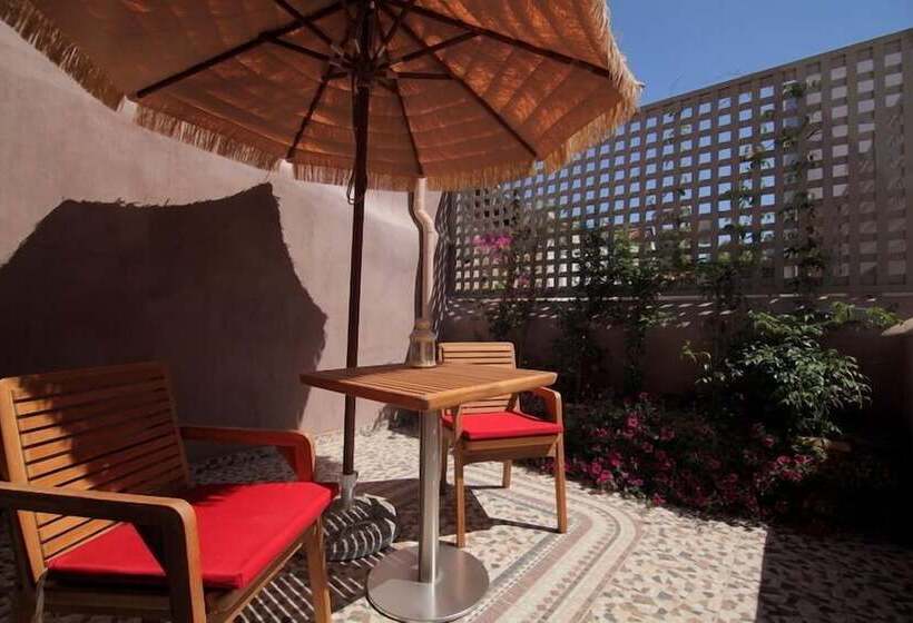 חדר סופריור, Elia Fatma Boutique