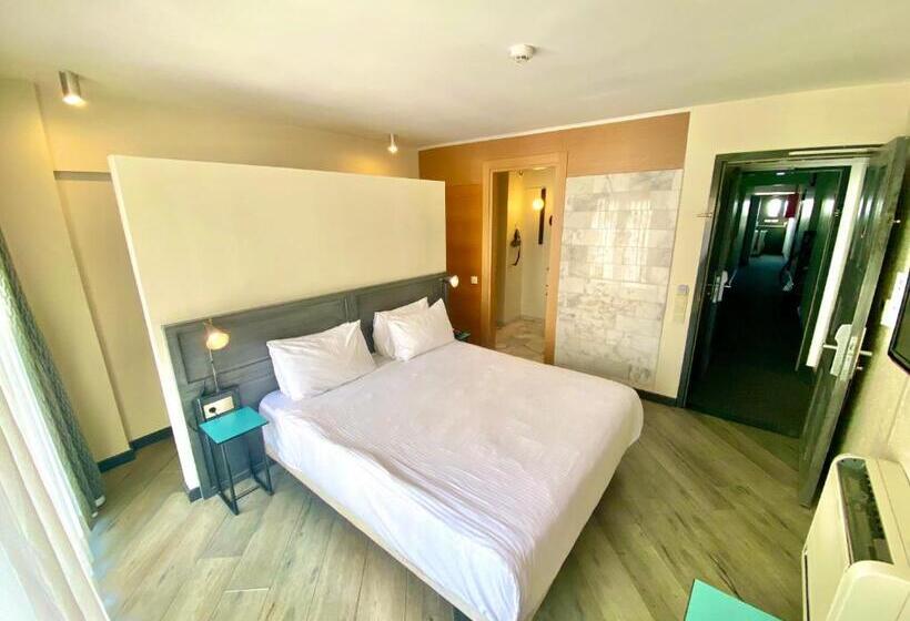 デラックスルーム, Faros Hotel Taksim Special Category