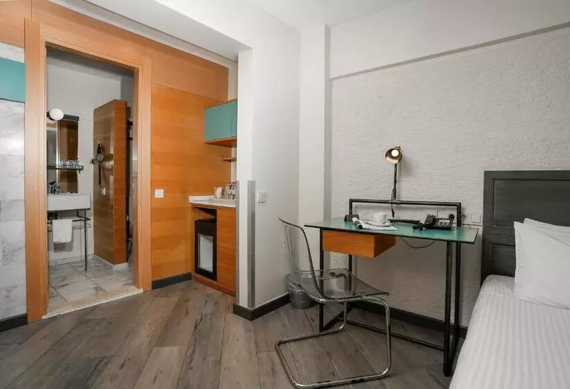 اتاق لوکس سه تخته, Faros Hotel Taksim Special Category
