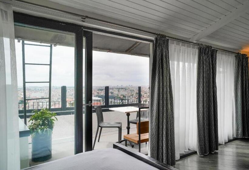 シティビュージュニアスイート, Faros Hotel Taksim Special Category