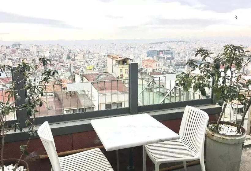 سوییت جونیور با چشم‌انداز شهر, Faros Hotel Taksim Special Category