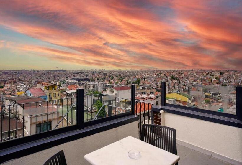 シティビュージュニアスイート, Faros Hotel Taksim Special Category