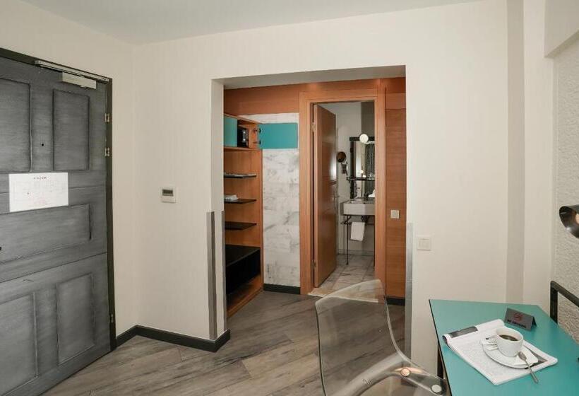 デラックスルーム, Faros Hotel Taksim Special Category