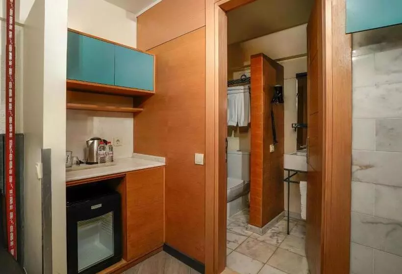 اتاق لوکس سه تخته, Faros Hotel Taksim Special Category