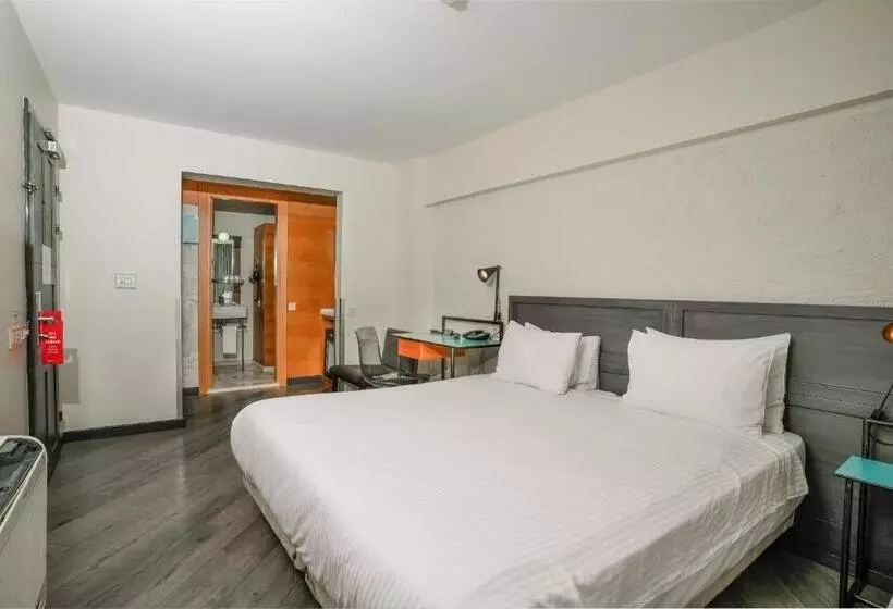 اتاق لوکس سه تخته, Faros Hotel Taksim Special Category