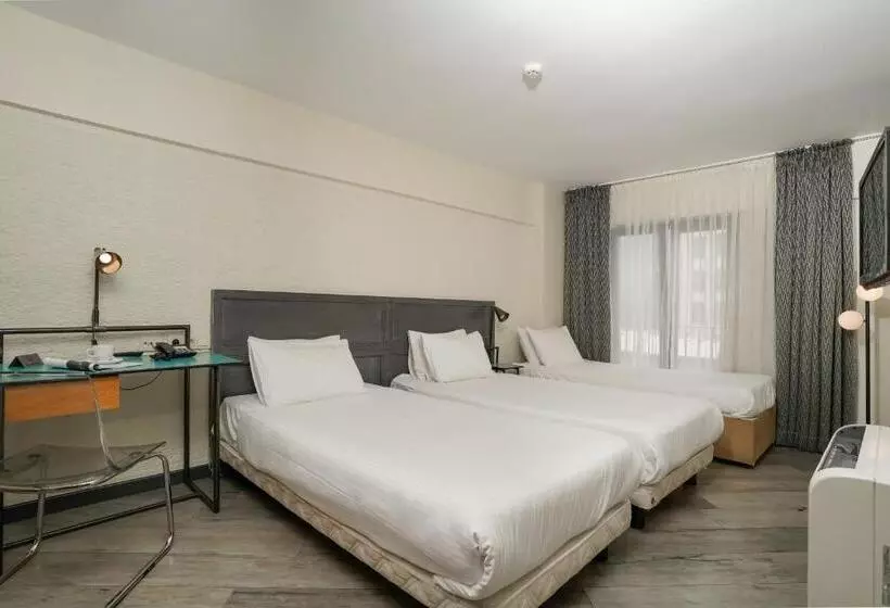 اتاق لوکس سه تخته, Faros Hotel Taksim Special Category
