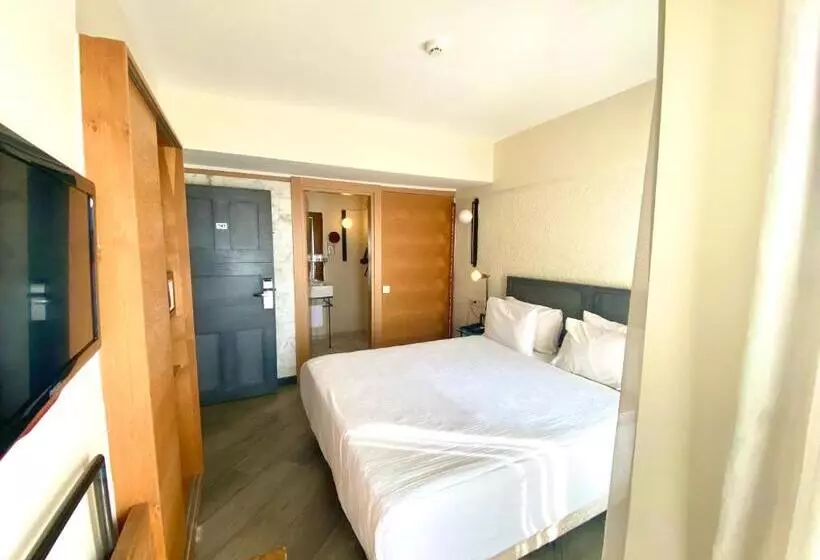 اتاق لوکس با چشم‌انداز شهر, Faros Hotel Taksim Special Category