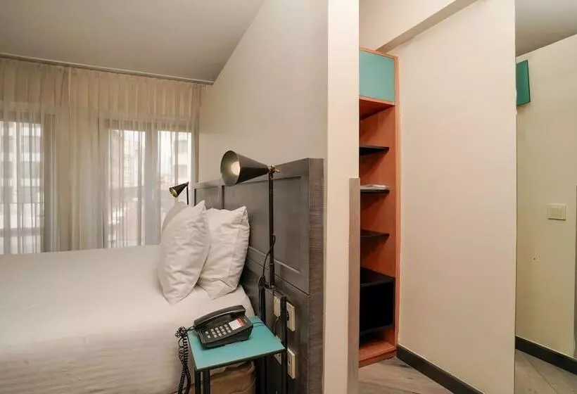 اتاق لوکس با چشم‌انداز شهر, Faros Hotel Taksim Special Category