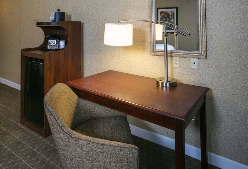 Студия Стандарт, Hampton Inn & Suites Toledoperrysburg