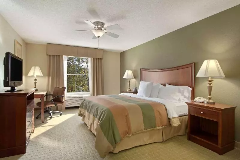 キングサイズベッドのスイートルーム, Homewood Suites By Hilton Rochester   Victor