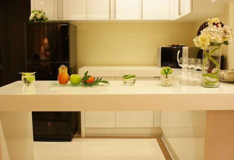 标准工作室, Lk Legend