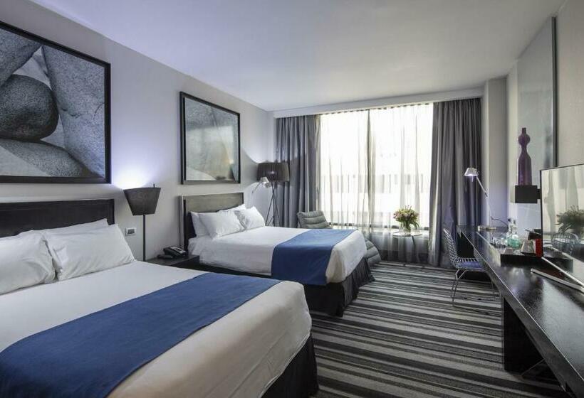 带2个双人床的标准工作室, Wyndham Santiago Pettra