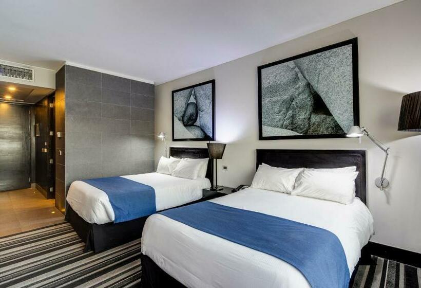 带2个双人床的标准工作室, Wyndham Santiago Pettra