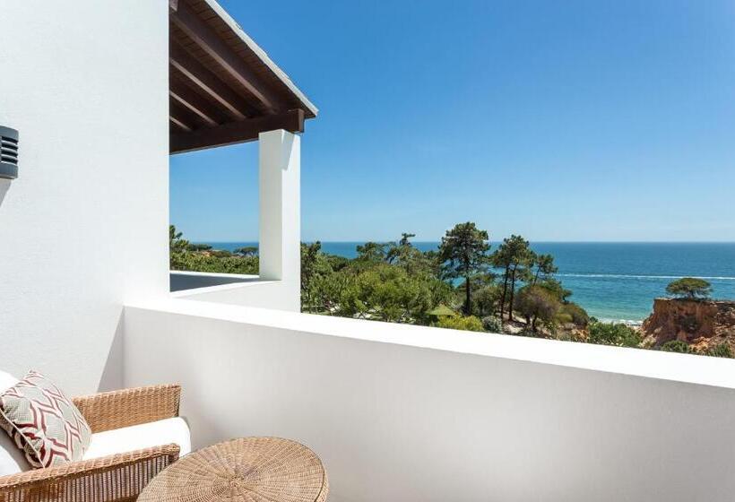 Quarto deluxe vista mar com balcao, Pine Cliffs Hotel, A Luxury Collection Resort