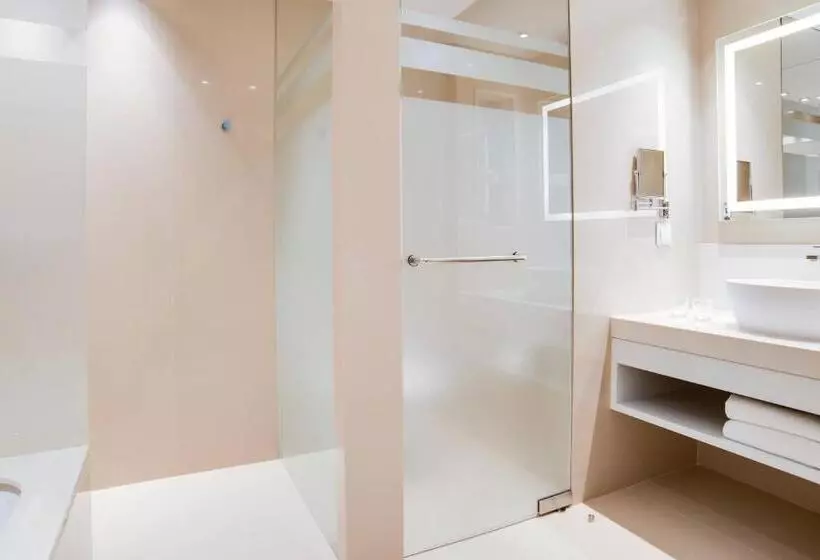 バルコニー付きジュニアスイート, Pine Cliffs Hotel, A Luxury Collection Resort