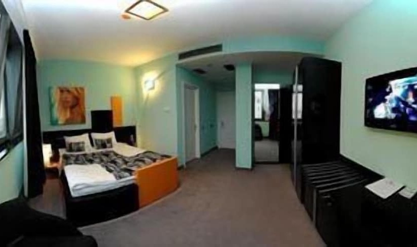 스탠다드 룸, Plaza V