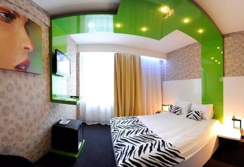 Deluxe-huone, Plaza V