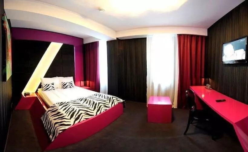 Deluxe-huone, Plaza V