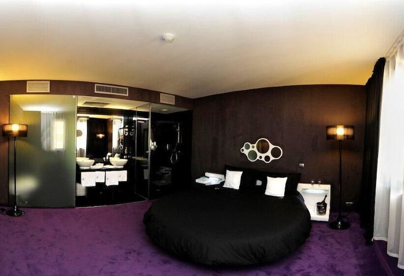 이그제큐티브 스위트, Plaza V