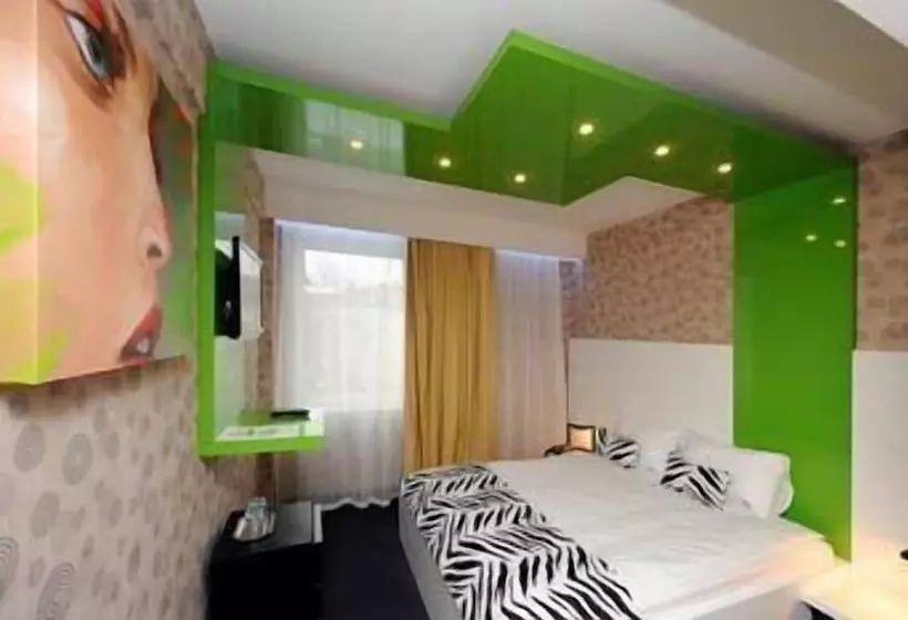 Standard-huone, Plaza V