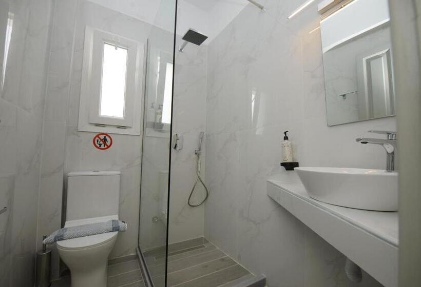 غرفة قياسية, Saint Spiridon