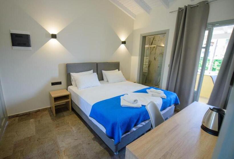 غرفة قياسية رباعية, Saint Spiridon