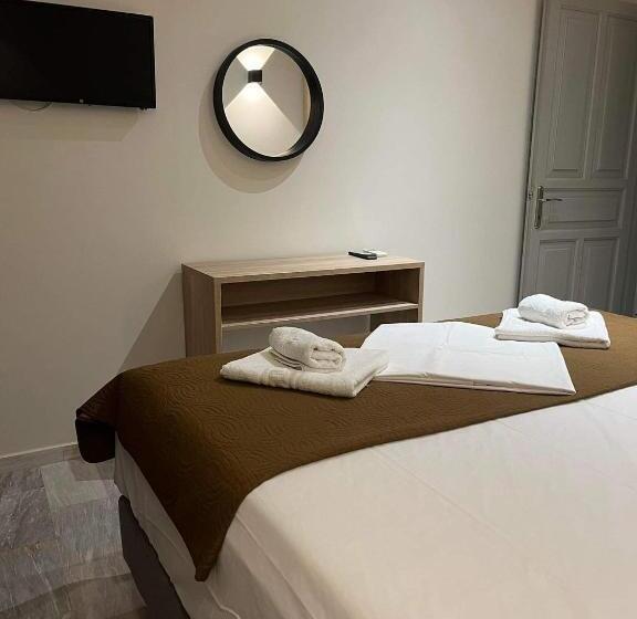 غرفة ديلوكس, Saint Spiridon