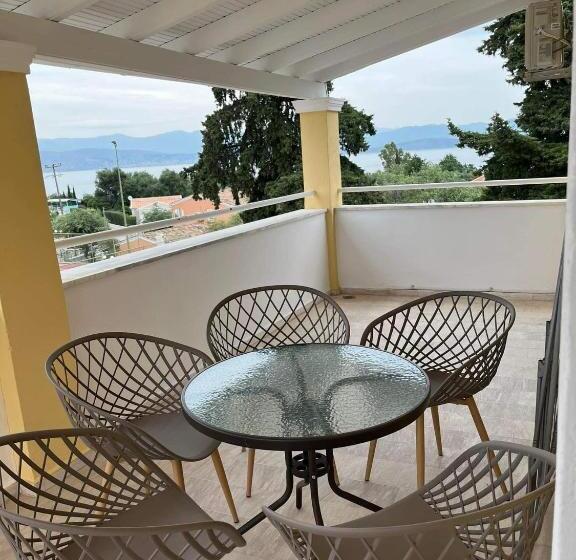 غرفة ديلوكس, Saint Spiridon