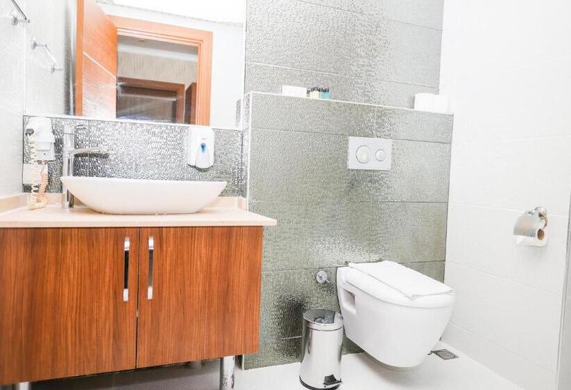 اتاق استاندارد با چشم‌انداز شهر, The Corner Park