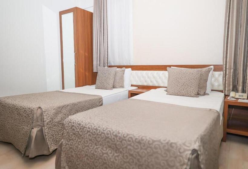 اتاق استاندارد با چشم‌انداز شهر, The Corner Park