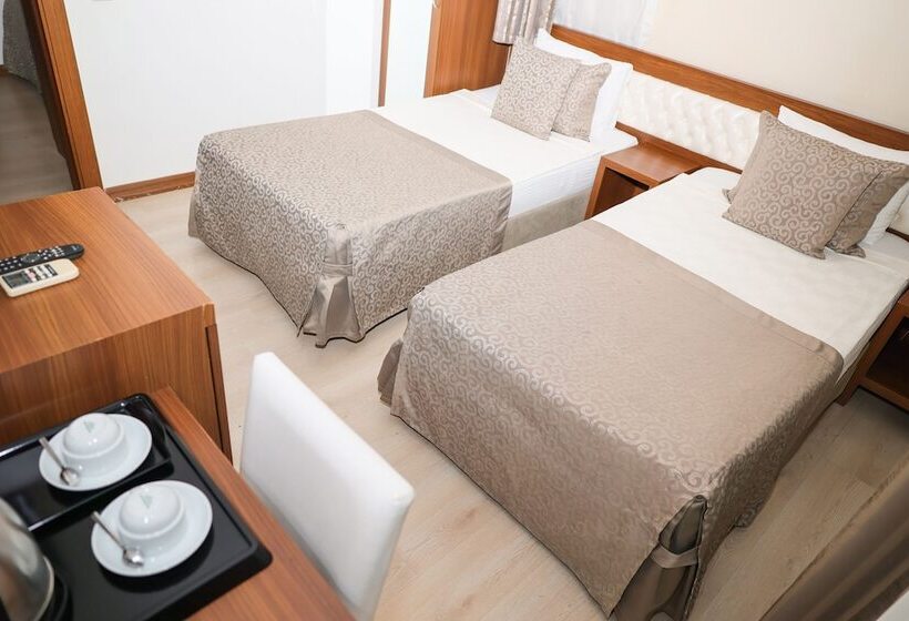 اتاق استاندارد با چشم‌انداز شهر, The Corner Park