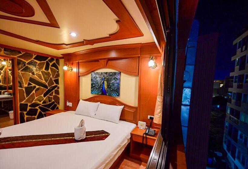 デラックスルーム, Tiger Complex