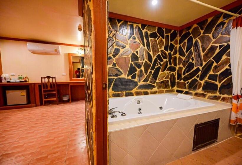 デラックスルーム, Tiger Complex